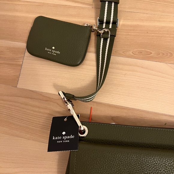 Kate Spade purse - Picture 4 of 8